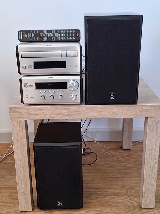 Miniwieża Yamaha Piano Craft RX-E400