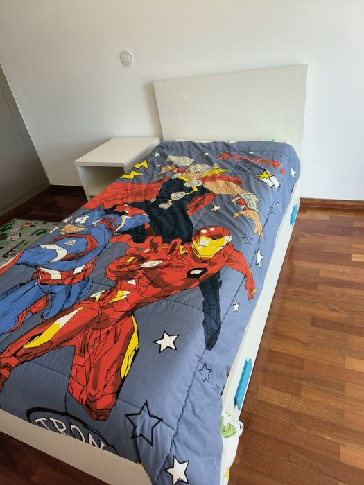 Cama dupla para criança