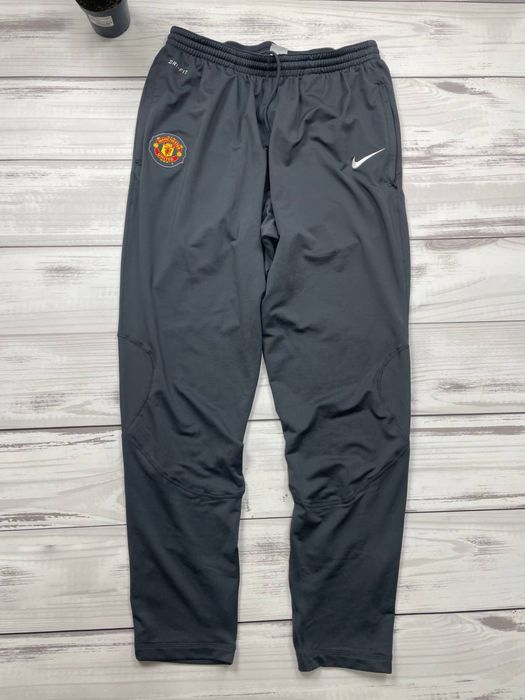 Тренировочные штаны Nike manchester united