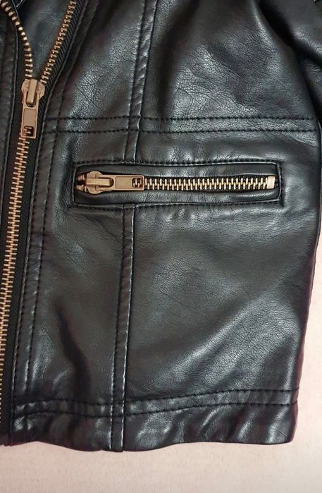 Kurtka Ramoneska dla dziewczynki 128 cm czarna z futerkiem odpi