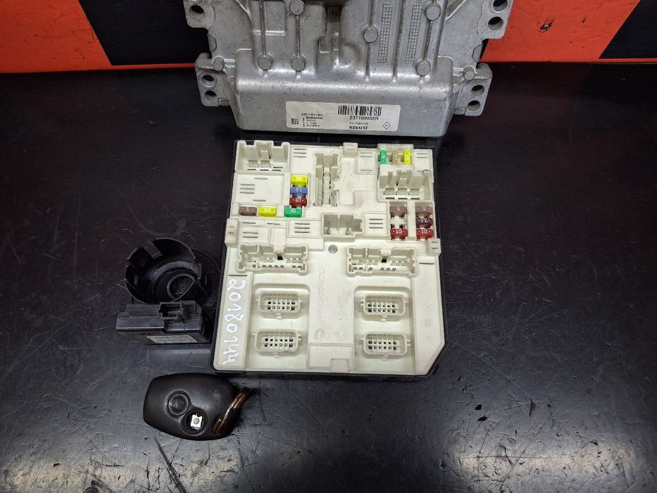 Centralina motor / ECU OPEL Movano B Chassis Cabina (X62)