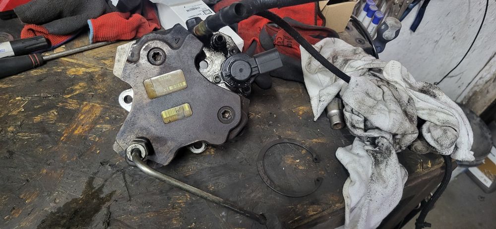 Pompa wtryskowa bmw 2.0 d  m47