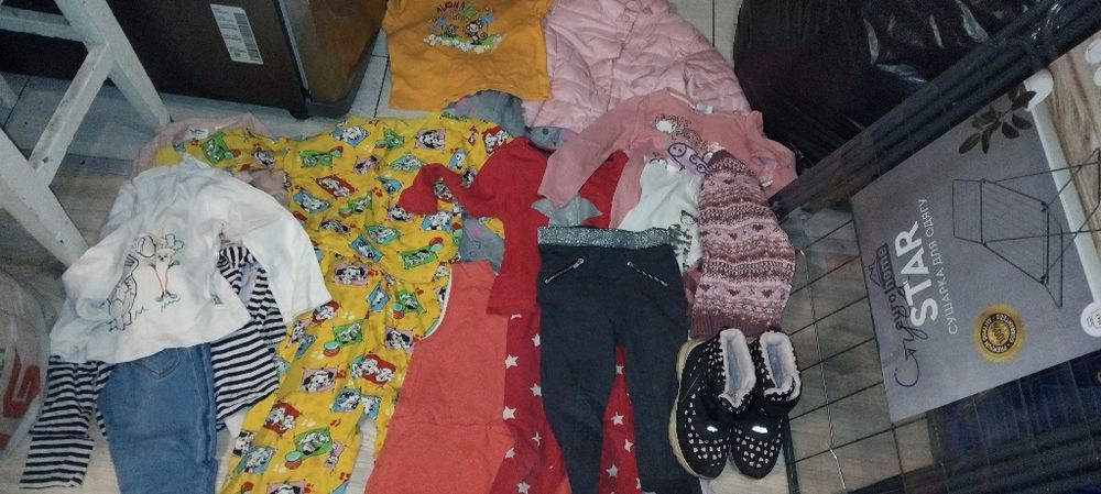 Продам детский комплект вещей1-4 годика.