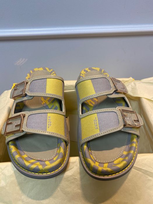 Жіночі капці у стилі Fendi