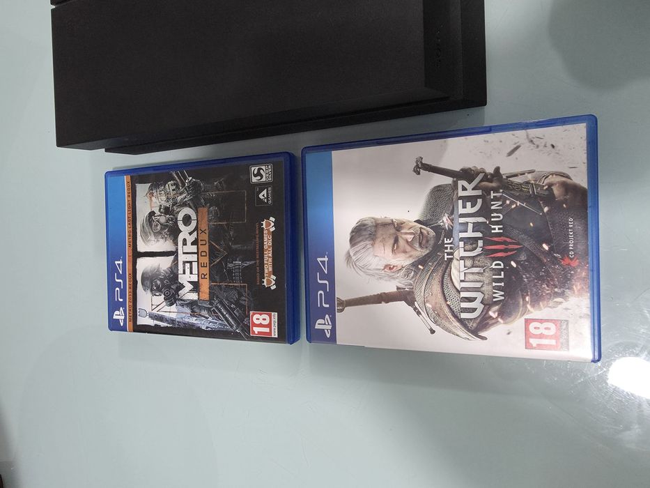 PlayStation 4 (CUH-1216B) – 1 TB – Jet Black