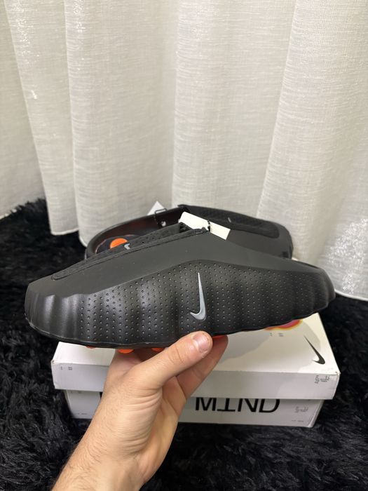 Nike Mind 001.