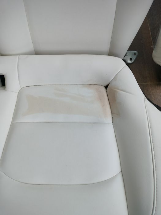 Задній диван (сидіння) Тесла Модель 3(М3) біле