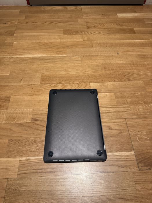 Apple MacBook Pro M1 13” 8gb RAM 256gb