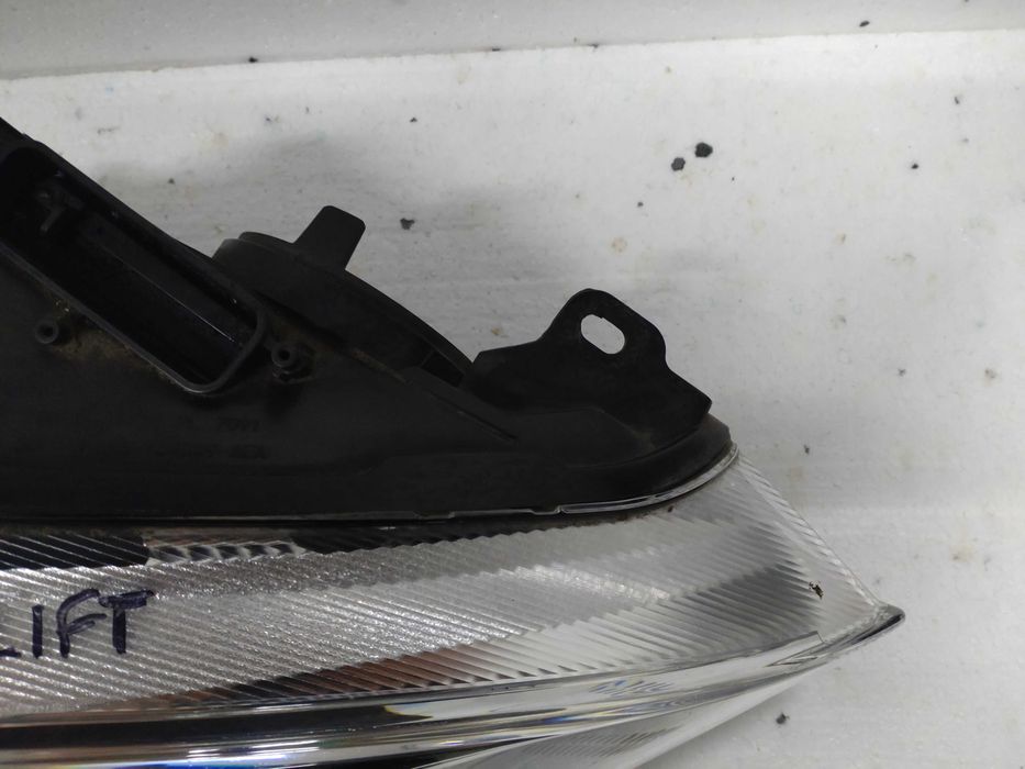 lampa prawa ford focus mk3 lift f1eb-13w029-ae rok 2014-