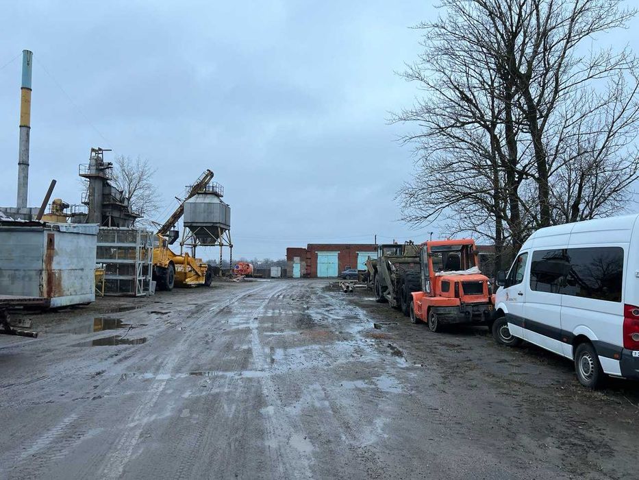 Виробничо-ремонтна  база з залізничною гілкою та АБЗ