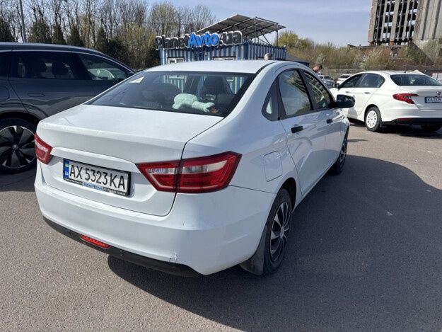 Продаю Lada Vesta
