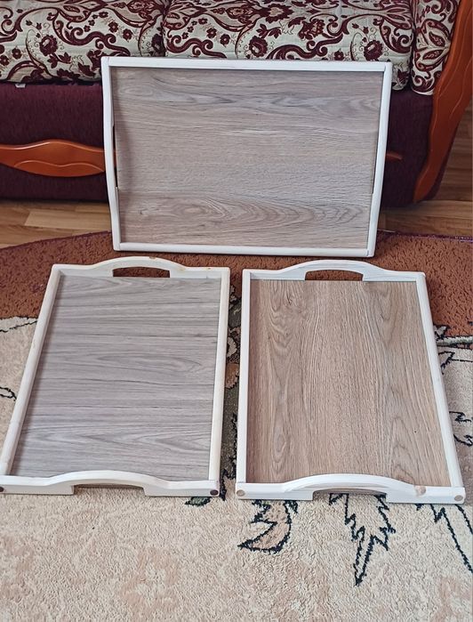 Піднос з дерева.