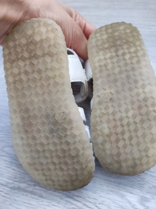 Sandałki dla dziewczynki rozmiar 22, Nelli Blu
