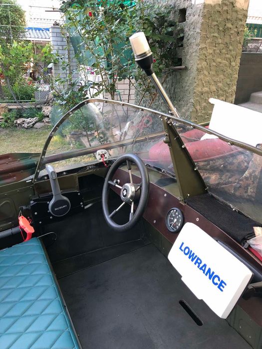 Продам лодку  Прогресс с мотором Сузуки 30