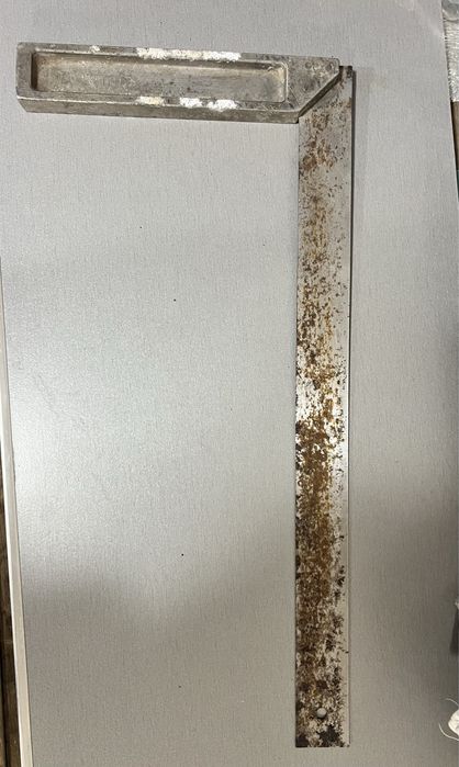 Угол металический