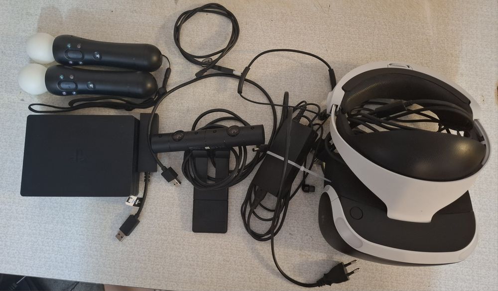 Продам VR PS4 окуляри ( віртуальної реальності)