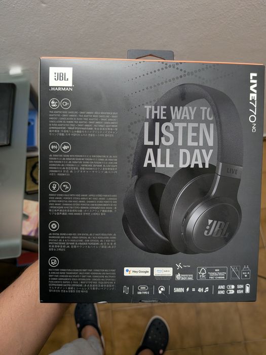 JBL Live 770 NC.
