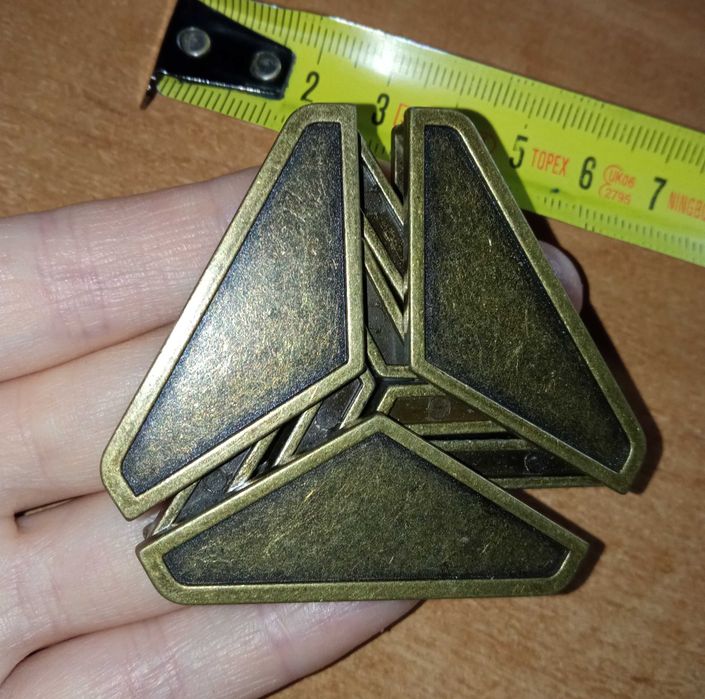 Головоломка металл Delta - Hanayama Metal Puzzle
