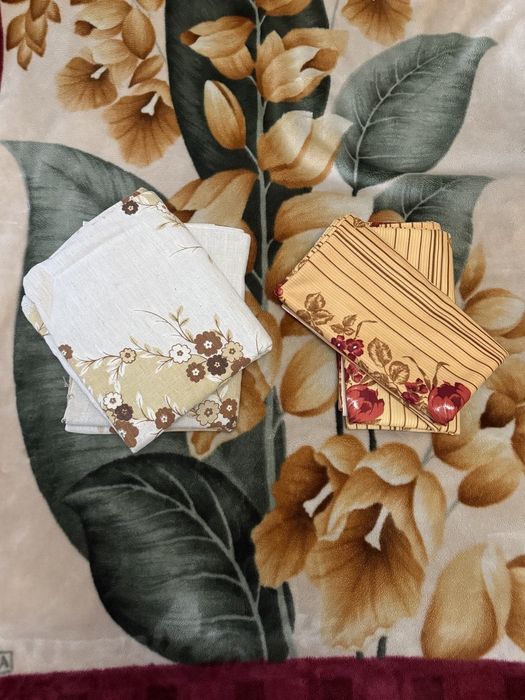 Продам шторы по (2шт.)