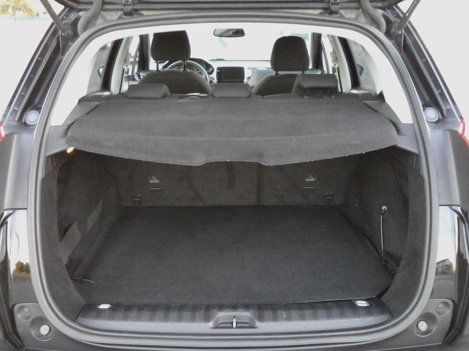 Peugeot 2008, 1.6 HDi Style ano 12/2015 em excelente estado
