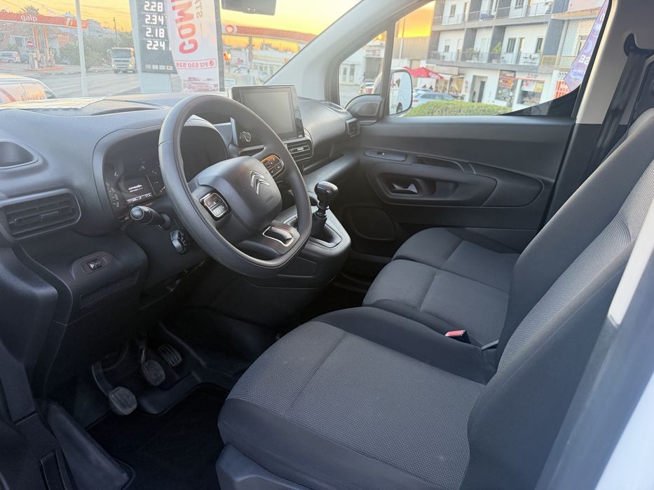 Citroen Berlingo 1.5 HDI 2022 NACIONAL TOPO GAMA Cammes 8 mm