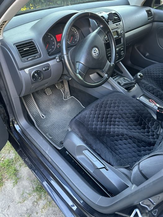 Volkswagen Golf 2009 року