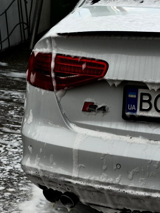 AUDI A4 S-lain 2.0tfsi 4*4
