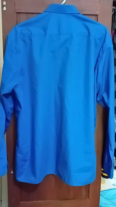 Camisa – Manga Comprida – Marca e Tamanho Desconhecidos