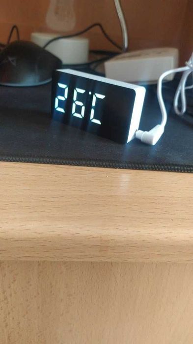 Mini relógio despertador LED
