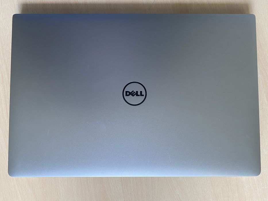 DELL Precision 5530•15.6" 4K Touch•Core i7-8850H•16•256 Quadro P1000
