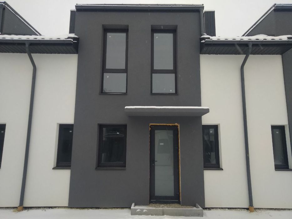 Продаж таунхаусу в Крихівцях - готовий до ремонту!