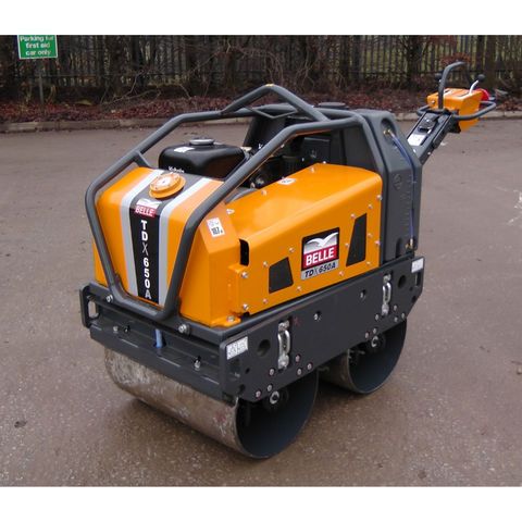 Aluguer cilindro compactador apeado -675 kgs, por dia desde