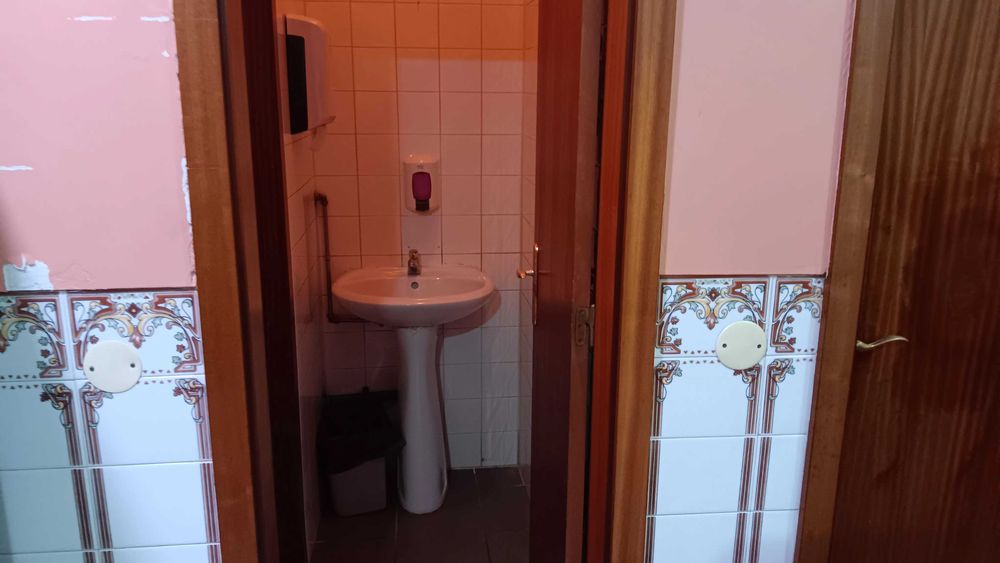 Vendo estabelecimento  comercial