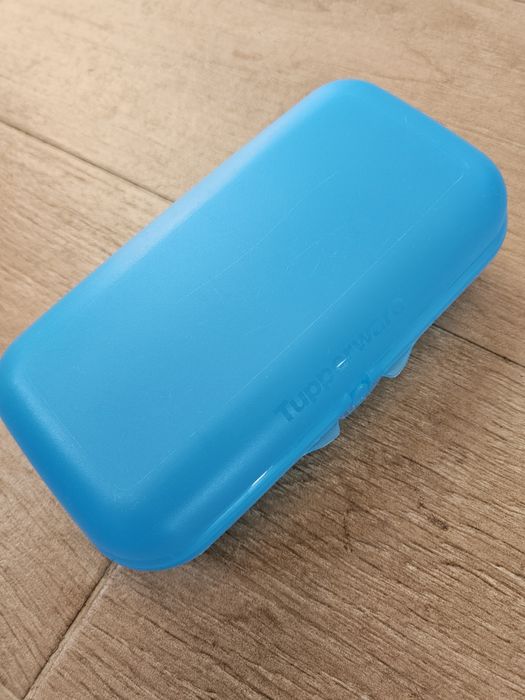 Ostra Tupperware azul NOVA