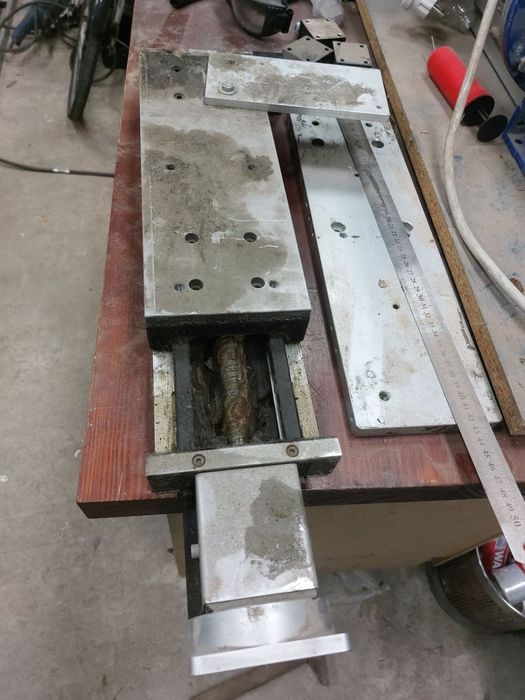 Podstawa pod budowę CNC