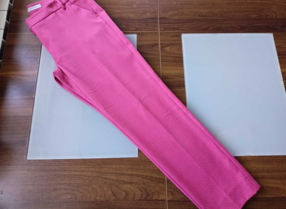 Max Mara różowe cygaretki w tłoczone wzory 42