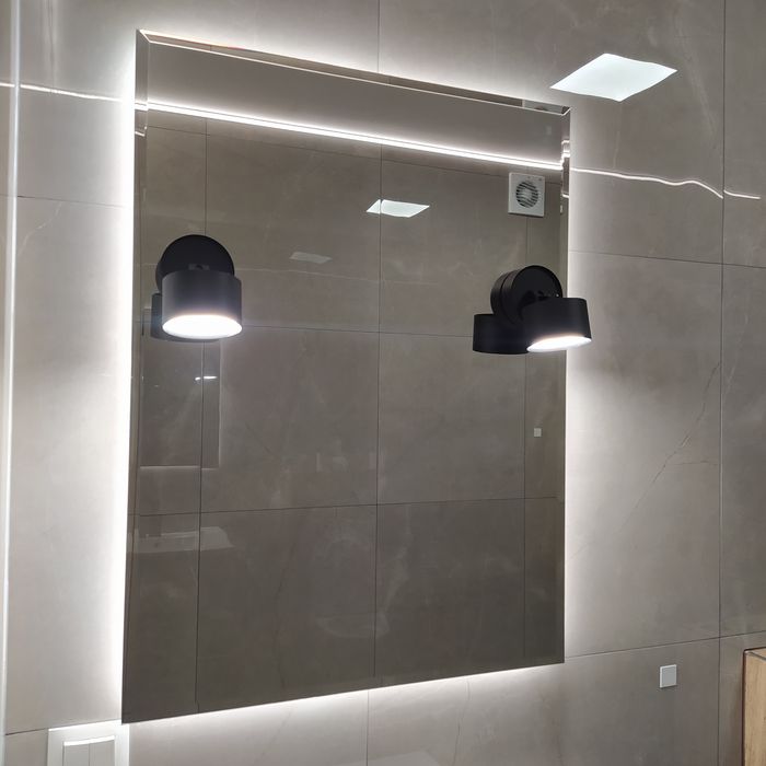 Lustro łazienkowe z LED i matą grzewczą 60x80cm