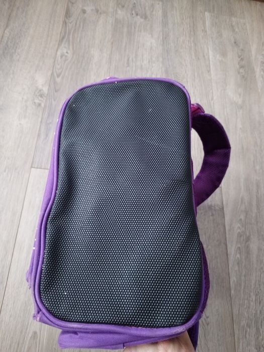 Plecak dziewczynka sztywne plecy