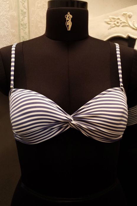 BODEN - Bikini Top (várias cores e tamanhos) desde...