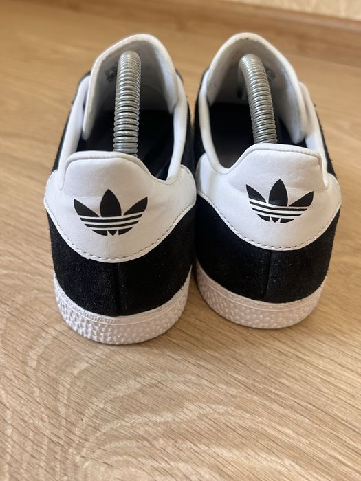 Жіночі кросівки білі кросівки Adidas Gazelle Originals BB5476