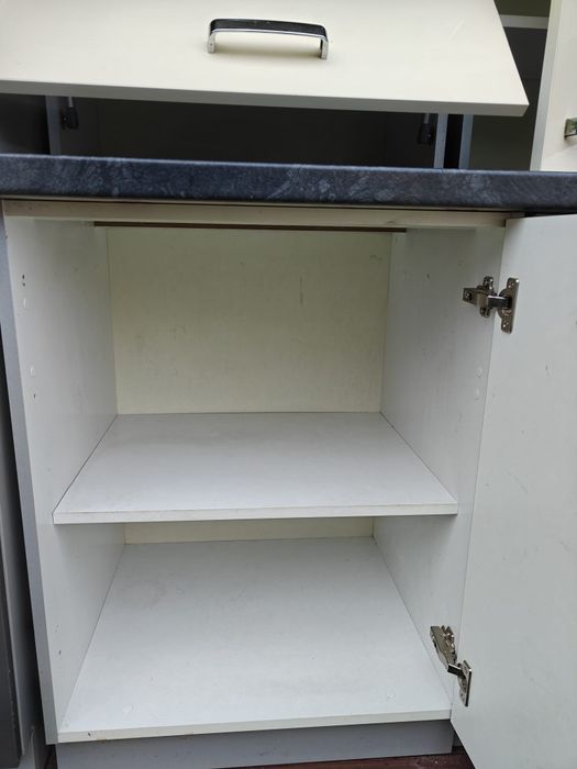 Meble kuchenne proste nowoczesny kolor