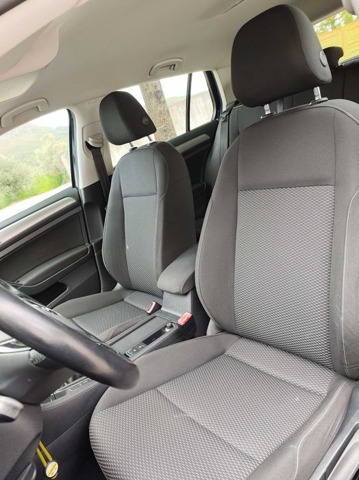 Volkswagen Golf VII