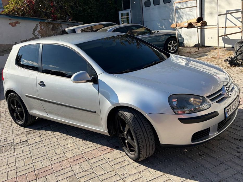продам Volkswagen Golf 5