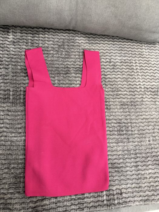 Жіночий одяг XS-S: сорочка Bershka і 2 топи