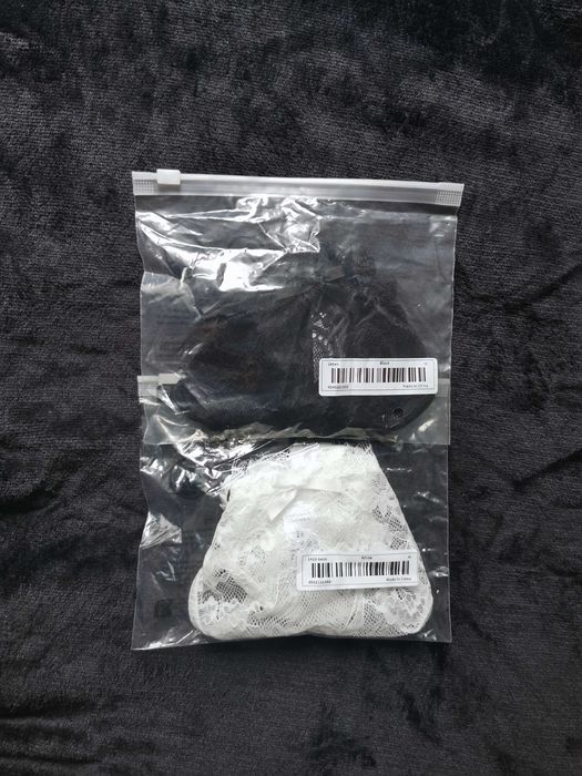 Nowe koronkowe stringi damskie