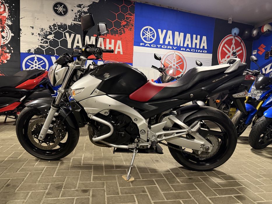 Японский мотоцикл Suzuki GSR 400. 2006г.