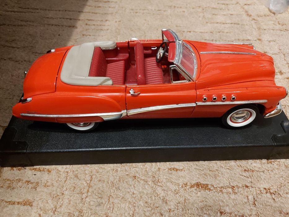 Buick Eight 1949 skala 1/18