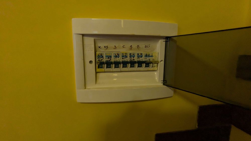 Продаж квартири з меблями Індивідуальним опаленням в центрі м.Долина