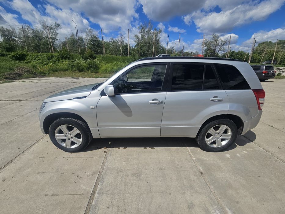 Suzuki Grand Vitara 2.0 бензин 2007 року