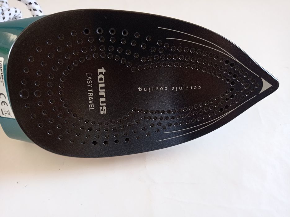 Ferro de engomar (travel)